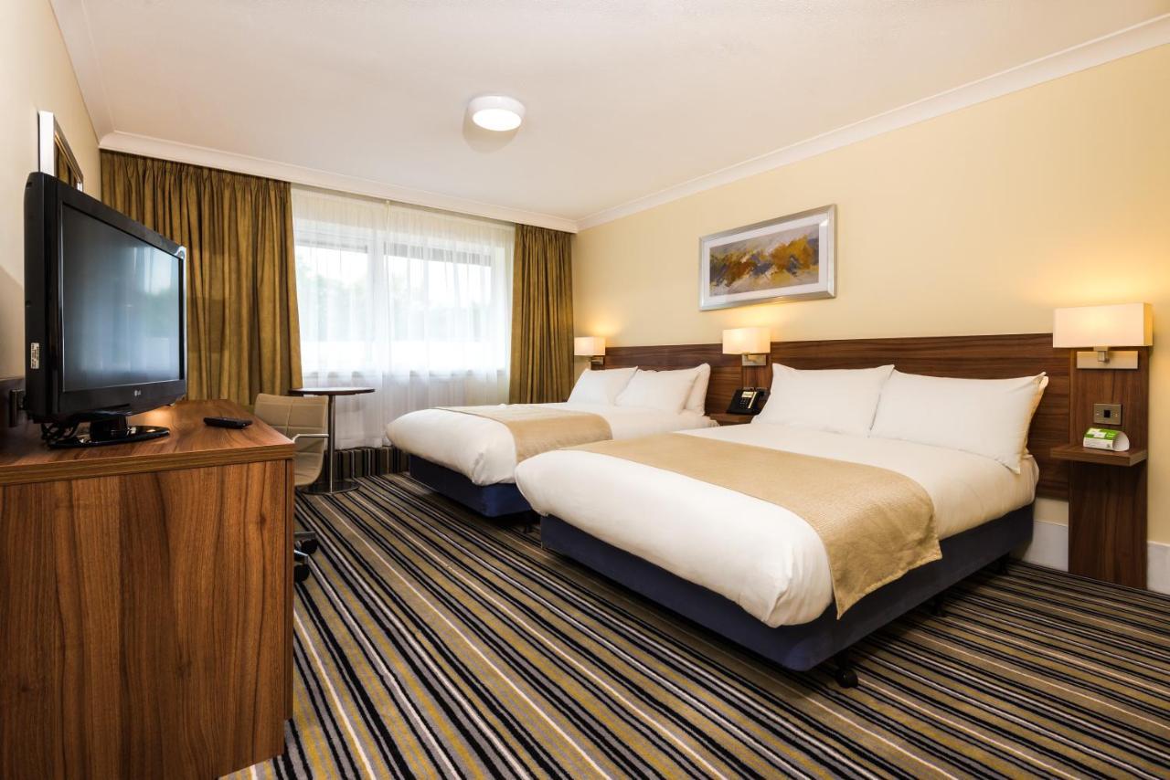 By Ihg Уоррингтон