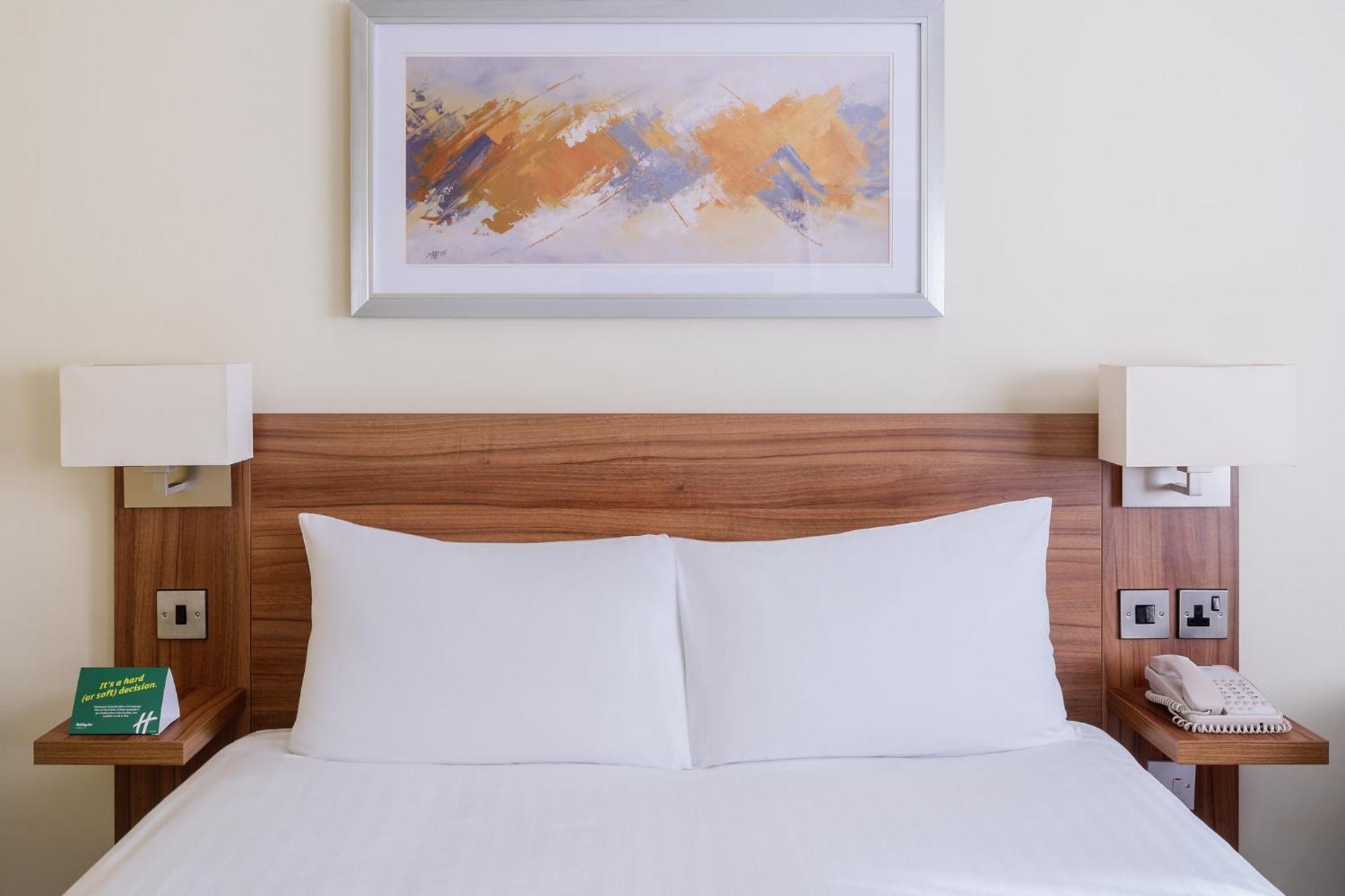 By Ihg